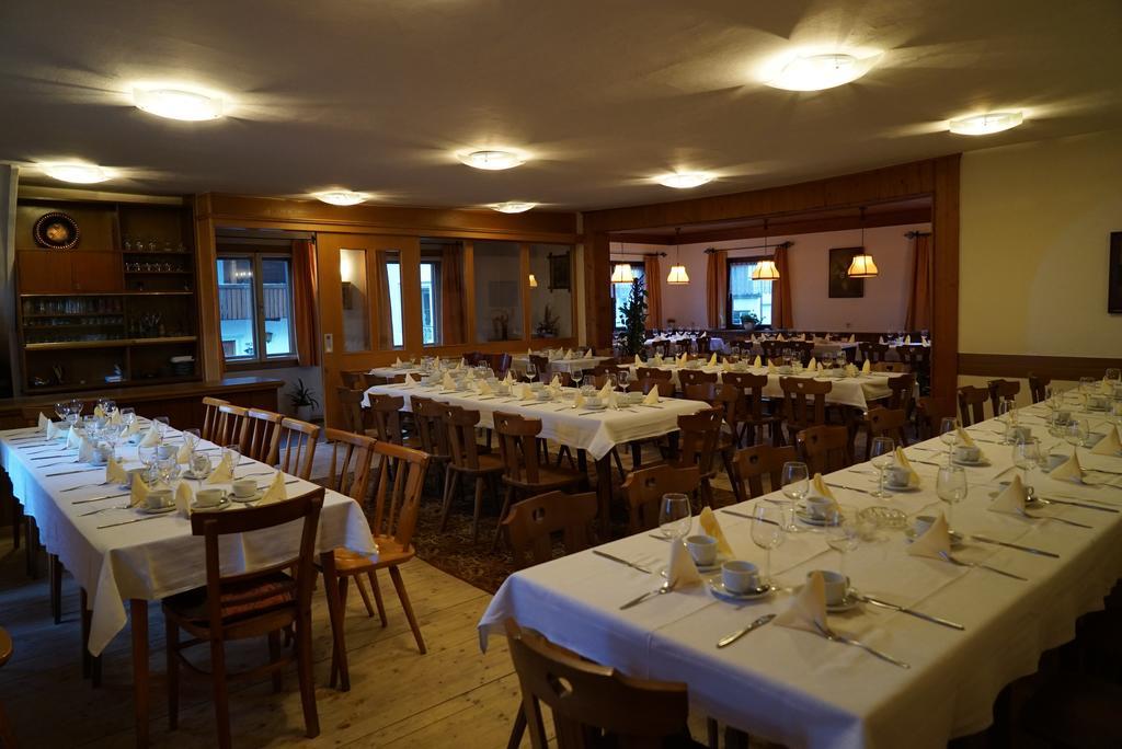 ホテル Gasthof Perfler Außervillgraten エクステリア 写真