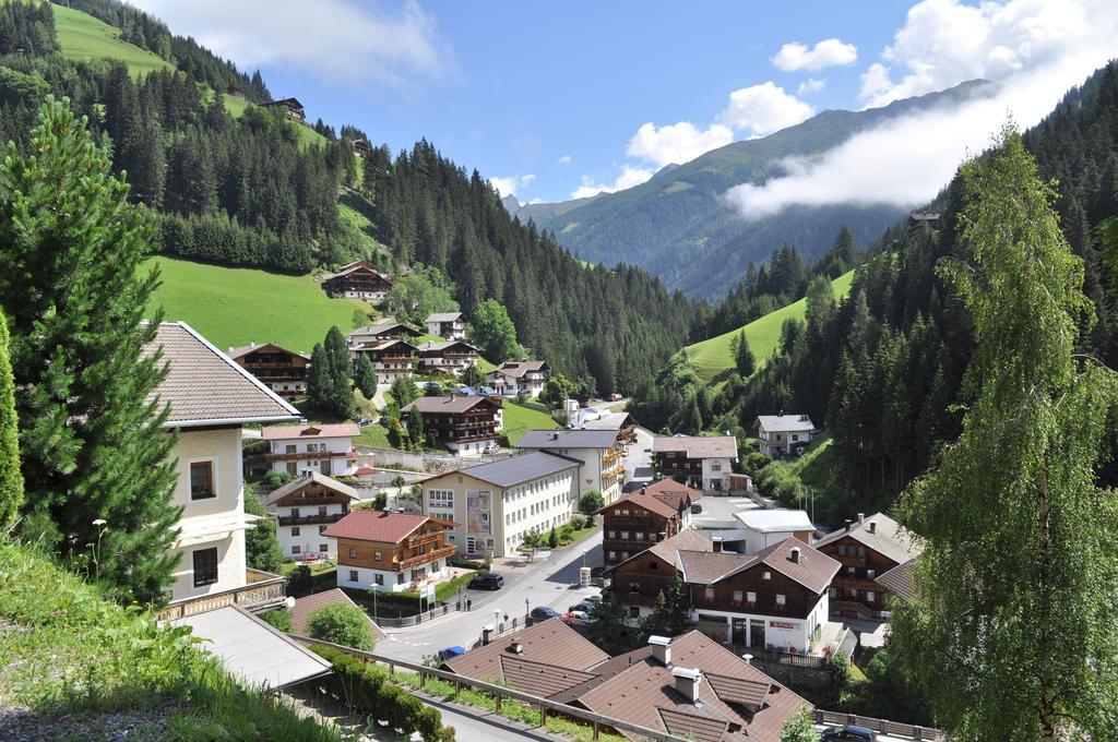ホテル Gasthof Perfler Außervillgraten エクステリア 写真