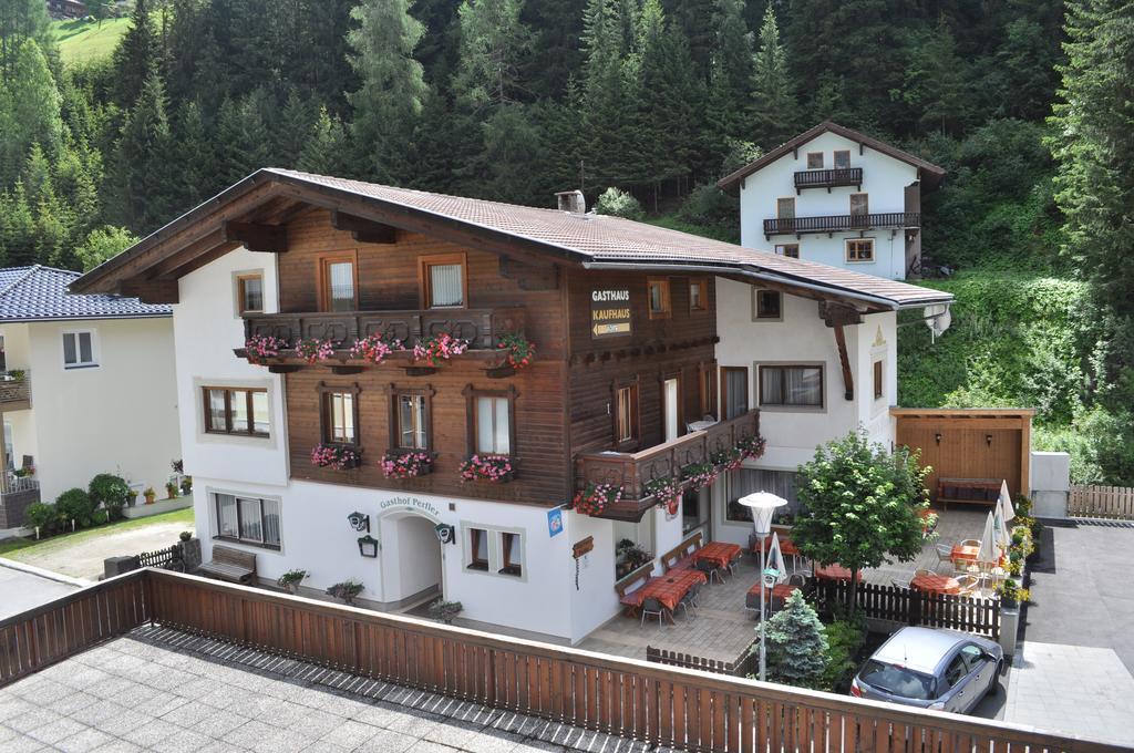 ホテル Gasthof Perfler Außervillgraten エクステリア 写真